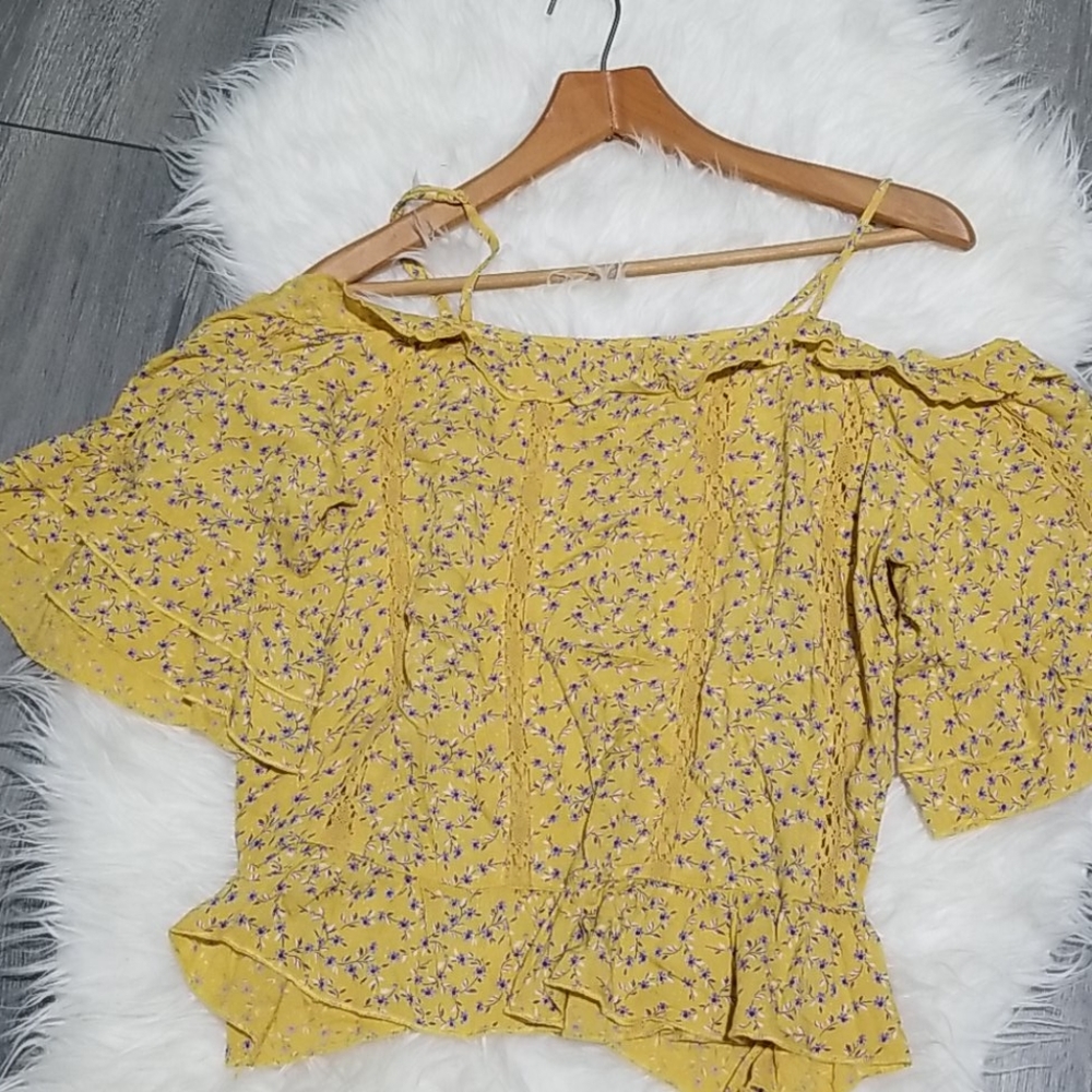 American eagle floral off the shoulder